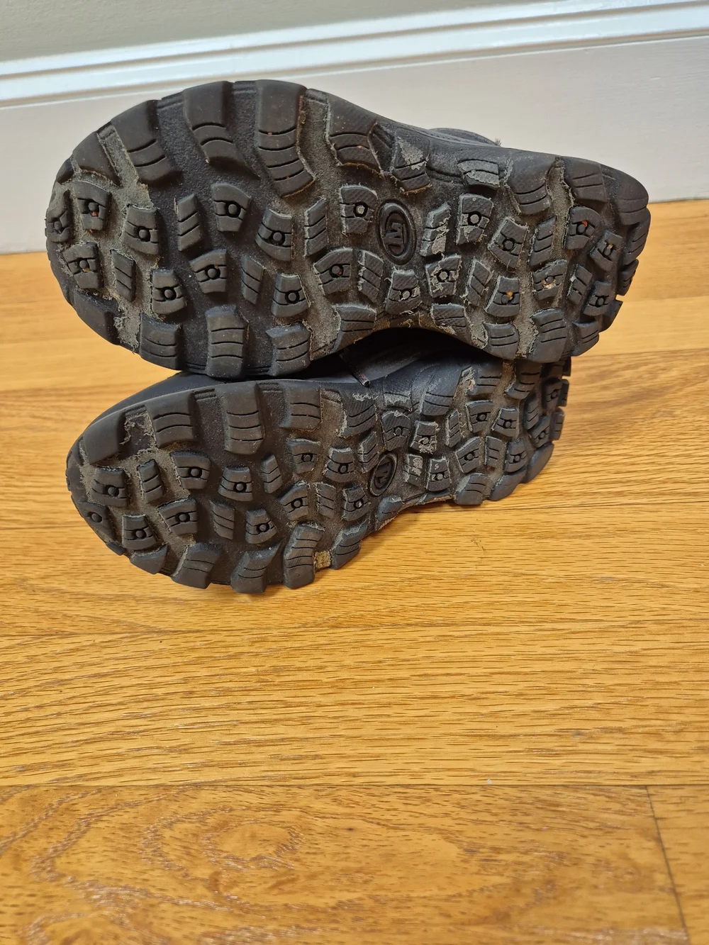 Merrell Oakcreek Mid Lace Waterproof Hiking Boots Black 11.5 Toddler EUC